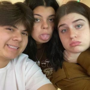 Meet your Posher, Claire